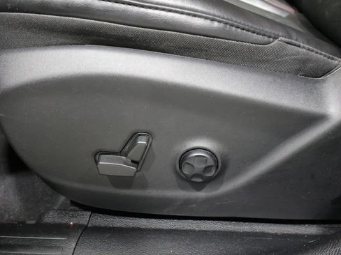 Used 2021 Jeep Cherokee Trailhawk AWD/4WD image 12