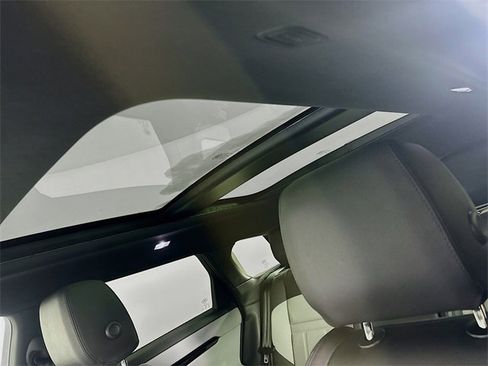 Used 2026 Land Rover Range Rover Evoque Dynamic SE image 14