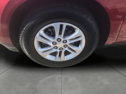 Used 2018 Buick Enclave Essence FWD image 4