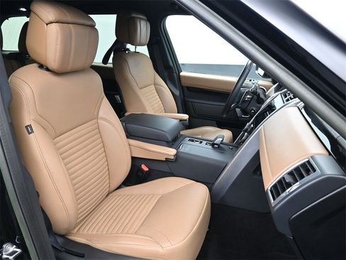 Used 2023 Land Rover Discovery S R-Dynamic image 18