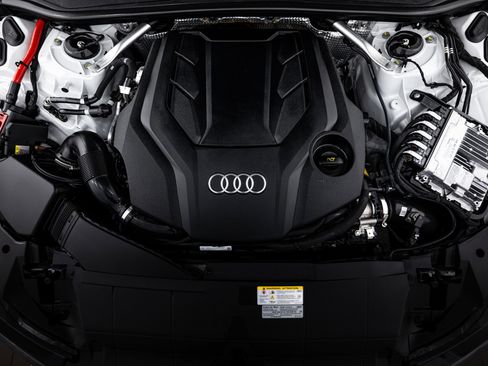 Used 2025 Audi A6 Premium Plus w/ Driver Assistance Package image 21