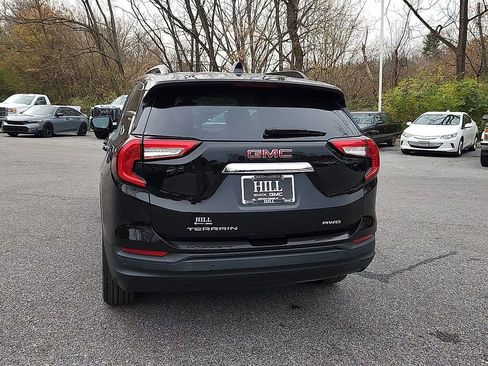 Certified 2022 GMC Terrain SLE w/ Driver Convenience Package image 7