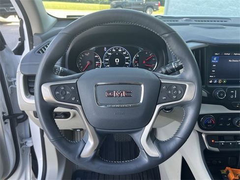 Used 2022 GMC Terrain Denali image 11