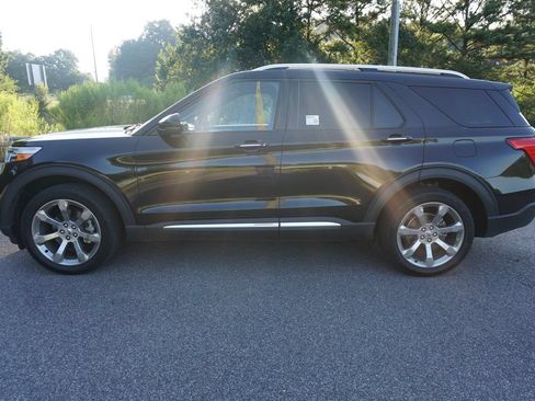 Used 2020 Ford Explorer Platinum w/ Premium Technology Package AWD/4WD image 22