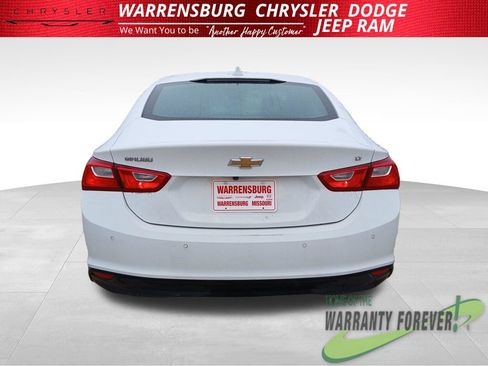 Used 2024 Chevrolet Malibu LT FWD image 5
