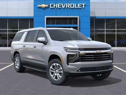 New 2026 Chevrolet Suburban LT w/ Comfort Package image 7