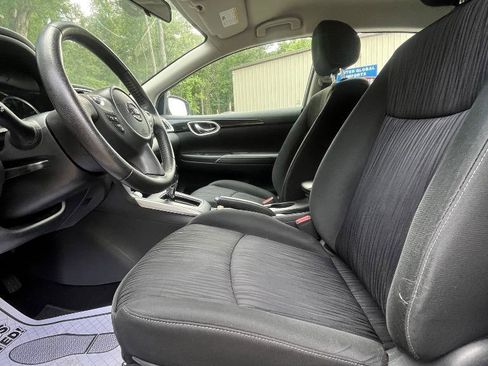 Used 2019 Nissan Sentra SV FWD image 17