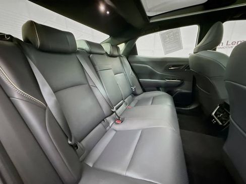 Used 2025 Toyota Crown Platinum image 28