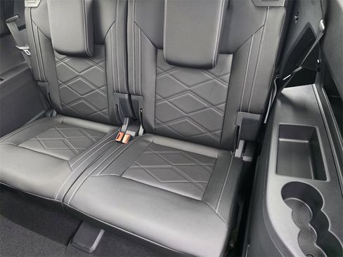 New 2026 Volkswagen Atlas SE image 40