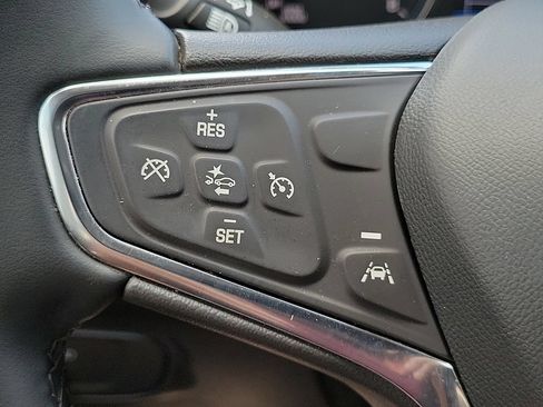Used 2023 Chevrolet Equinox LT FWD image 16