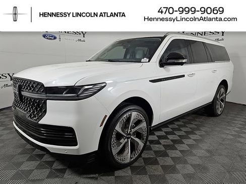 New 2026 Lincoln Navigator L Black Label AWD/4WD image 1