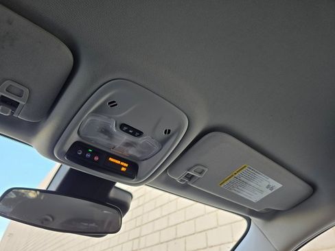 Used 2023 Chevrolet Bolt EUV LT w/ Comfort Package image 27