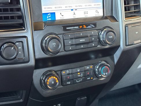Used 2019 Ford F150 XLT w/ Equipment Group 302A Luxury AWD/4WD image 20