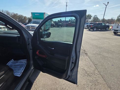 Used 2023 Nissan Frontier Pro-X w/ Pro Convenience Package image 11