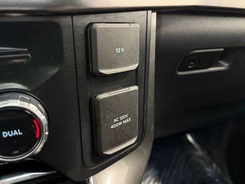 Used 2023 Ford F150 Lariat w/ Equipment Group 502A High image 28