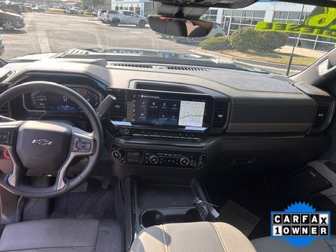 Used 2026 Chevrolet Silverado 2500 ZR2 AWD/4WD image 3