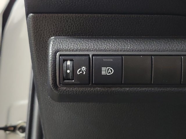 Used 2024 Toyota Corolla LE w/ LE Convenience Package FWD image 23