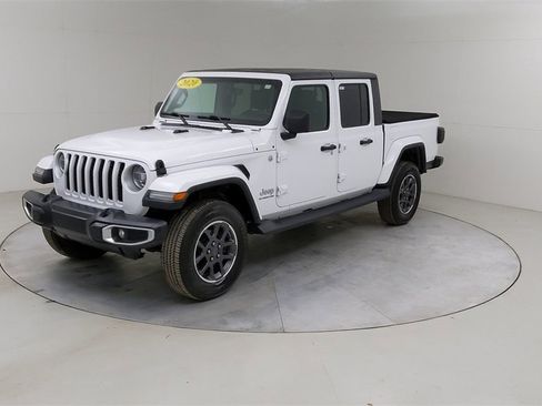 Used 2020 Jeep Gladiator Overland w/ Dual Top Group image 19