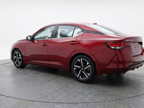 Used 2025 Nissan Sentra SV image 6