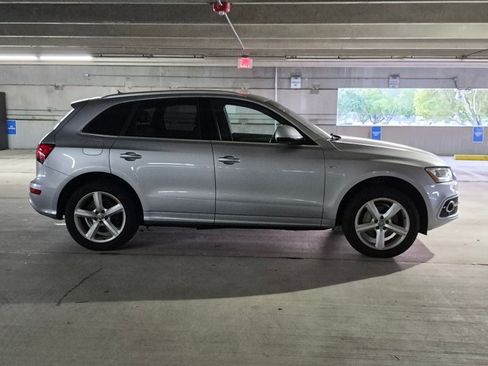 Used 2017 Audi Q5 2.0T Premium Plus w/ Technology Package AWD/4WD image 4