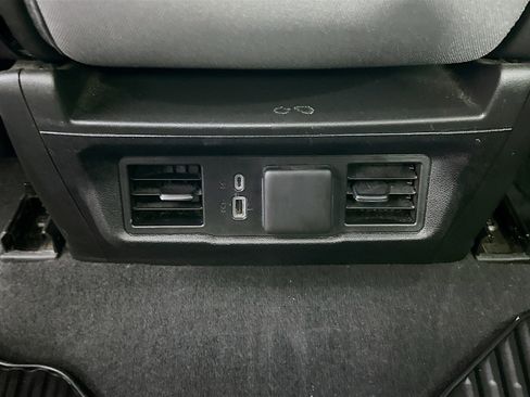 Used 2025 Chevrolet Silverado 1500 LT image 27