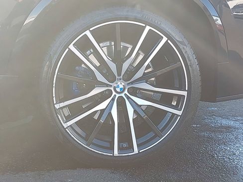 Used 2019 BMW X5 xDrive50i w/ M Sport Package image 34