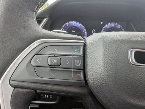 New 2025 Jeep Grand Cherokee Altitude image 20