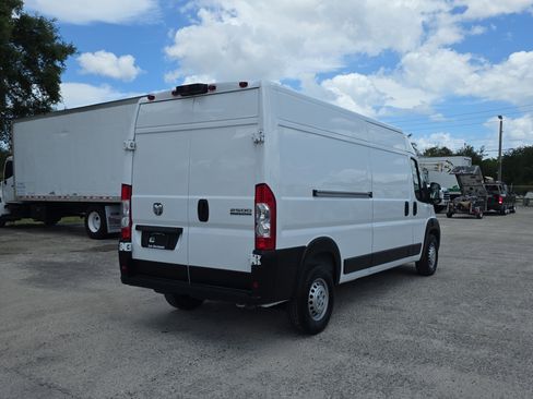 Used 2024 RAM ProMaster 2500 w/ Convenience Group FWD image 7