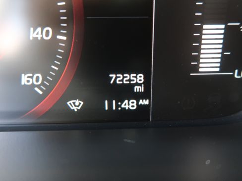 Used 2019 Volvo XC90 T5 Momentum w/ Protection Package Premier FWD image 25