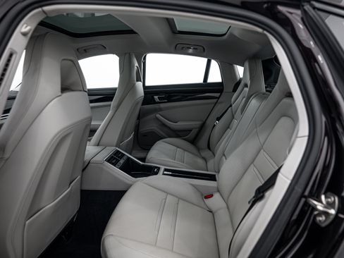 Certified 2017 Porsche Panamera image 23