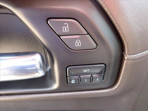 Used 2022 Chevrolet Silverado 1500 LTZ w/ Technology Package AWD/4WD image 14