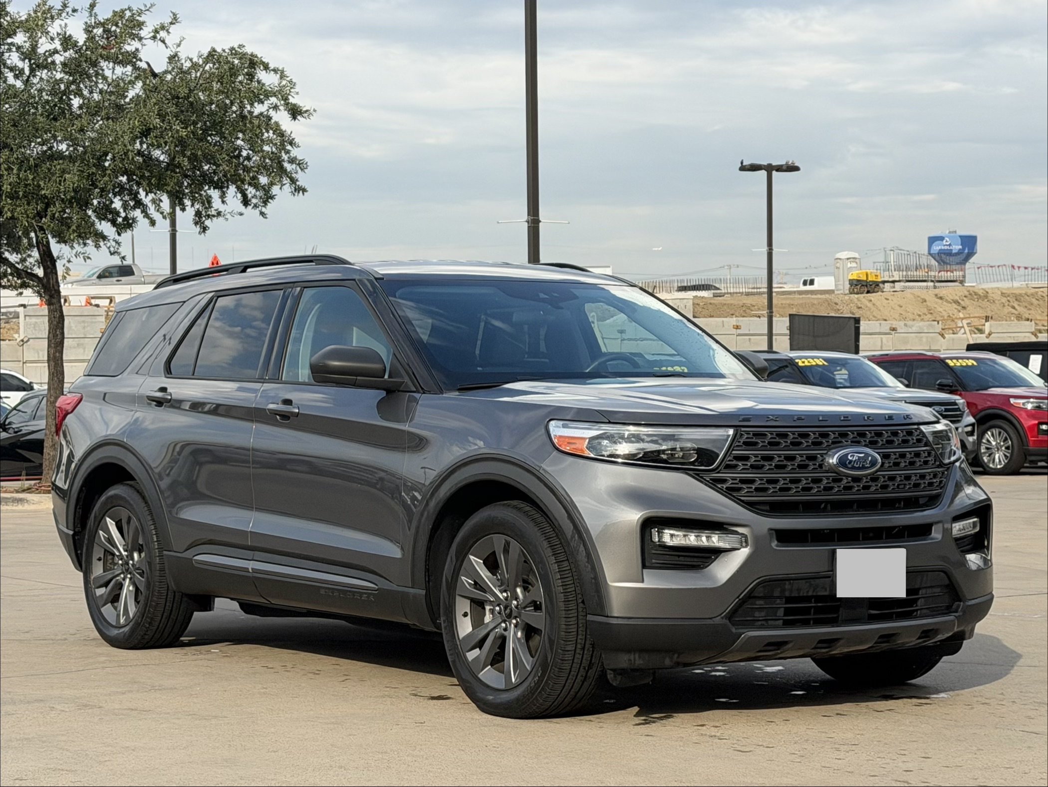 Used 2021 Ford Explorer XLT w/ Equipment Group 202A RWD image 2