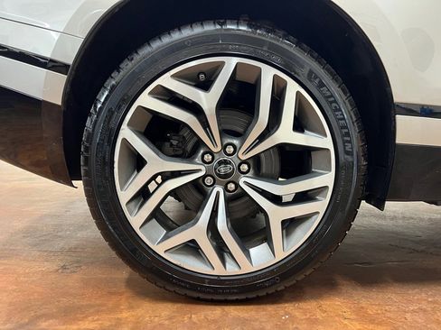 Used 2020 Land Rover Range Rover Velar R-Dynamic S image 12