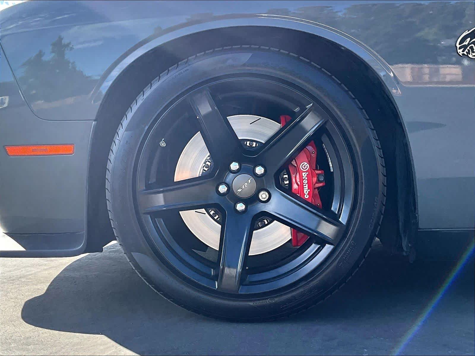 Used 2017 Dodge Challenger SRT Hellcat RWD image 13