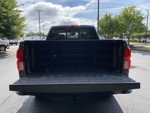 Used 2018 Chevrolet Silverado 1500 LTZ Z71 w/ LTZ Plus Package AWD/4WD image 11