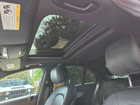 Used 2018 Mercedes-Benz C 300 Sedan image 9