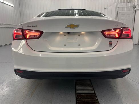 Used 2022 Chevrolet Malibu LT FWD image 5