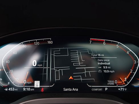 Used 2025 BMW X4 xDrive30i w/ Premium Package image 16