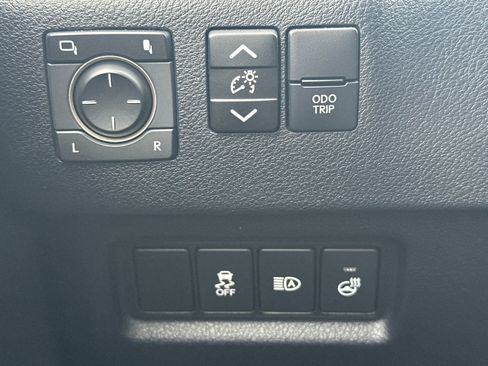Used 2023 Lexus GX 460 Premium w/ Premium Package AWD/4WD image 32
