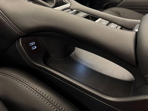 Used 2025 Honda HR-V EX-L image 16