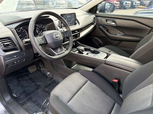 Used 2026 Nissan Rogue SV FWD image 14