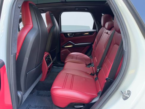 Used 2020 Porsche Cayenne Turbo image 45