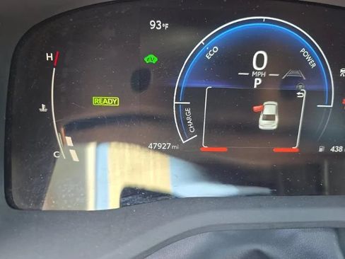 Used 2025 Toyota Camry LE FWD image 11