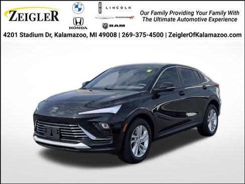 Used 2025 Buick Envista Preferred w/ Advanced Safety Package FWD image 1