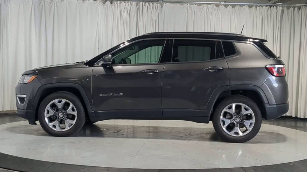 Used 2018 Jeep Compass Limited w/ Navigation Group FWD image 6