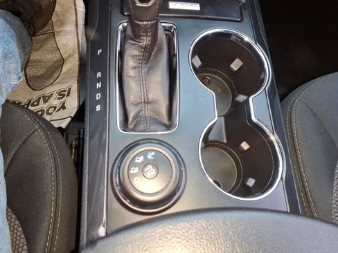 Used 2018 Ford Explorer XLT image 14