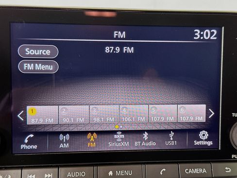 Used 2023 Nissan Rogue S image 21