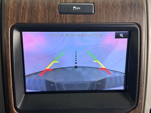 Used 2013 Ford F150 Lariat w/ Lariat Chrome Pkg image 24