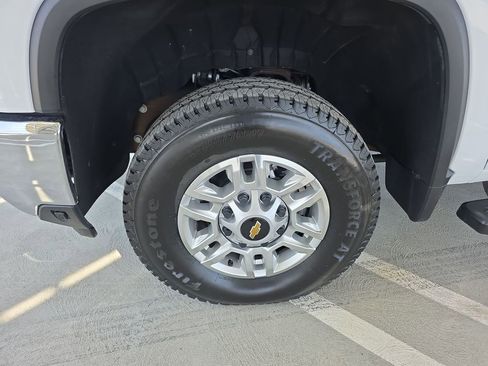 Used 2025 Chevrolet Silverado 2500 LT w/ Convenience Package image 34