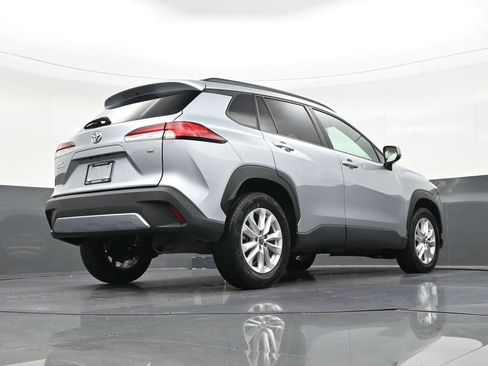 Used 2024 Toyota Corolla Cross LE image 27